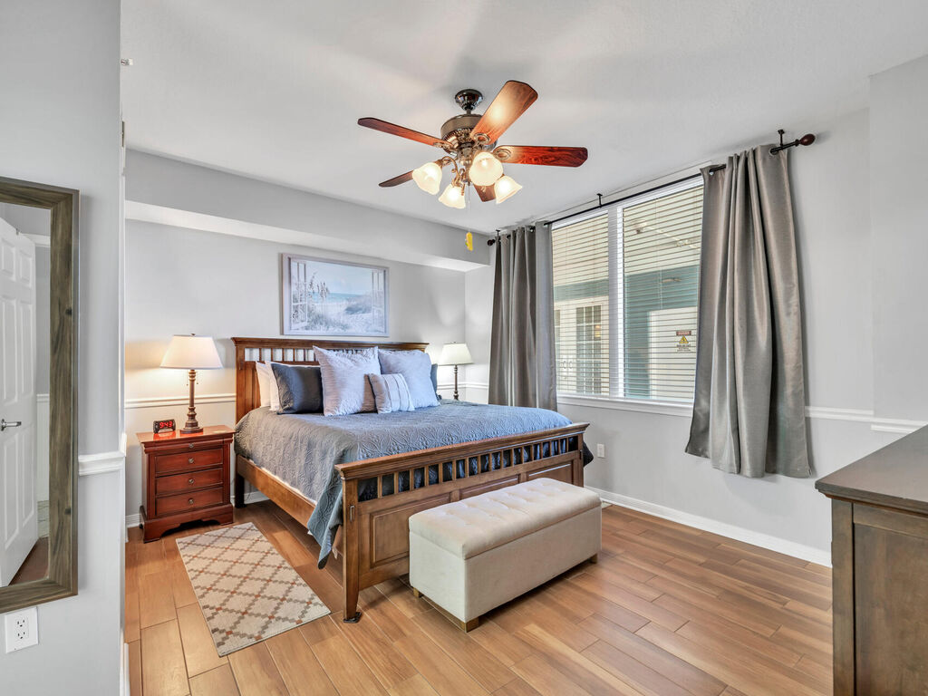 2 Condominium vacation rental located in Okaloosa Island 1