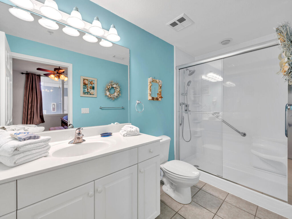 2 Condominium vacation rental located in Okaloosa Island 1