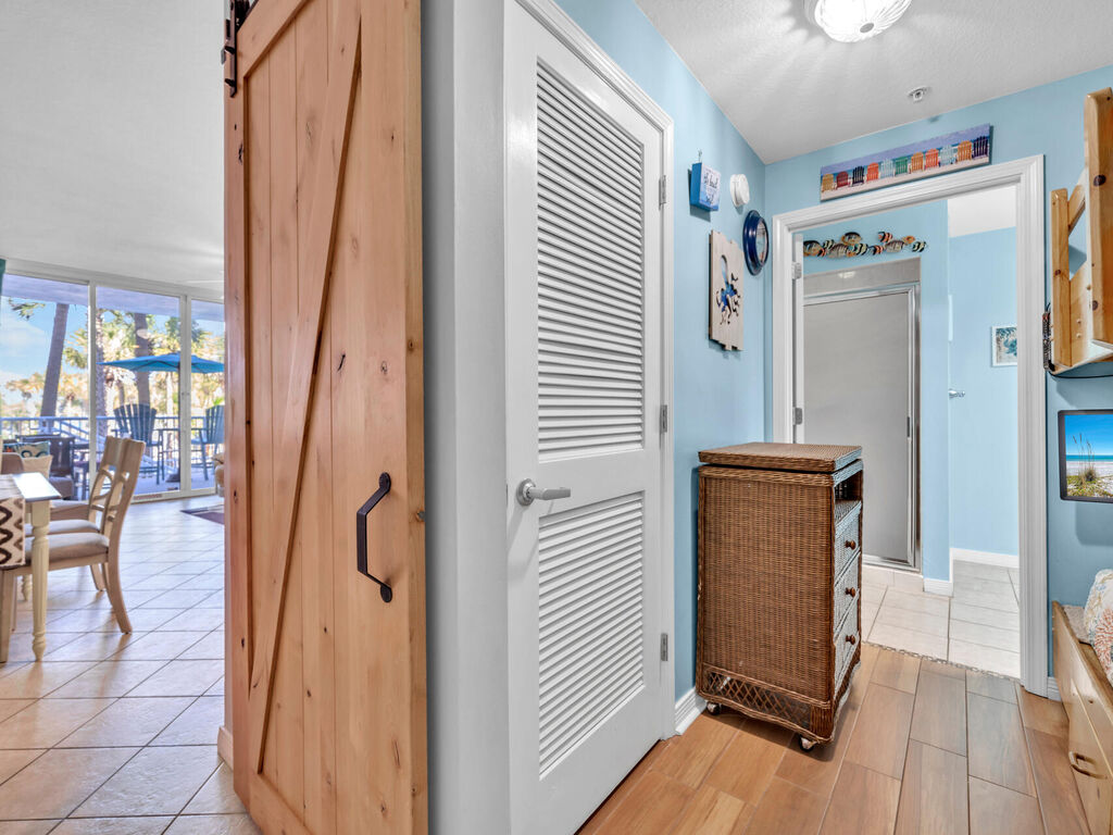 2 Condominium vacation rental located in Okaloosa Island 1