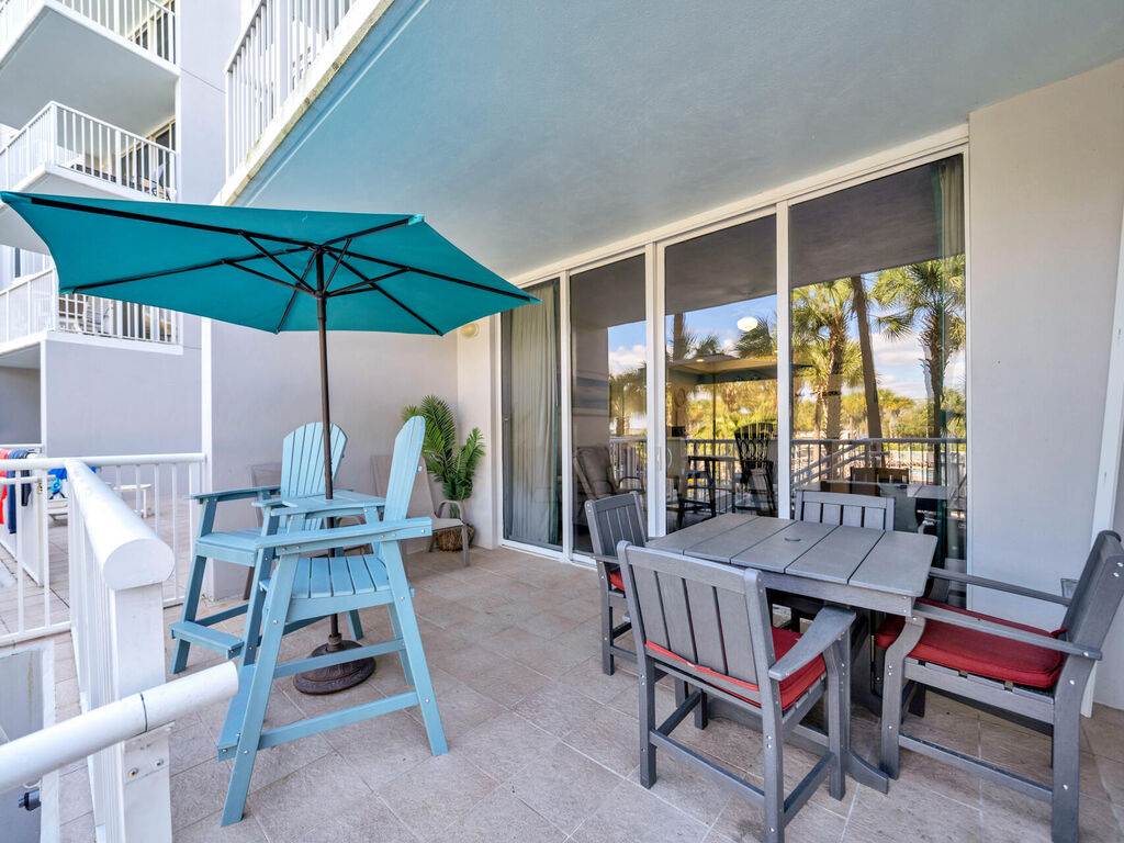2 Condominium vacation rental located in Okaloosa Island 1