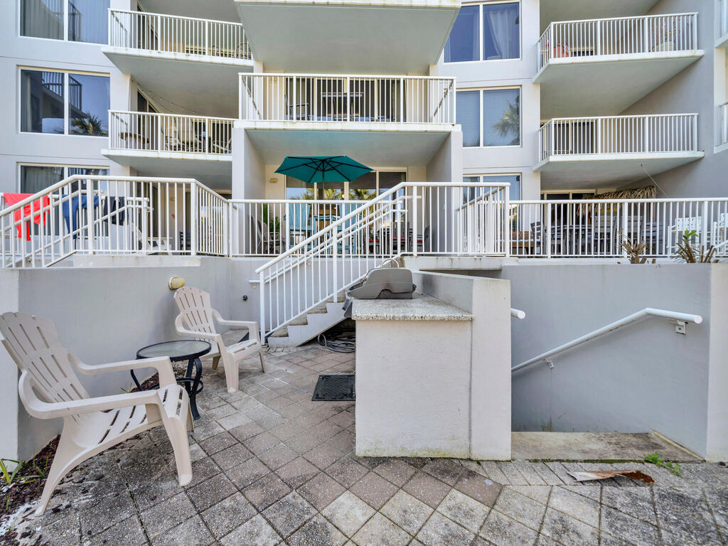 2 Condominium vacation rental located in Okaloosa Island 1
