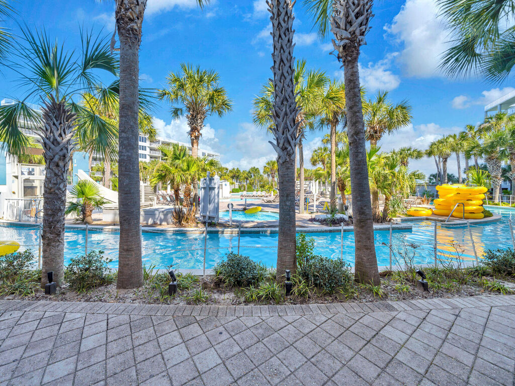 2 Condominium vacation rental located in Okaloosa Island 1