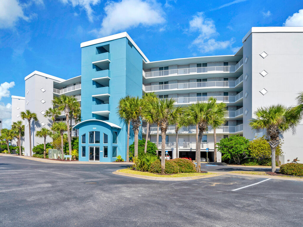 2 Condominium vacation rental located in Okaloosa Island 1