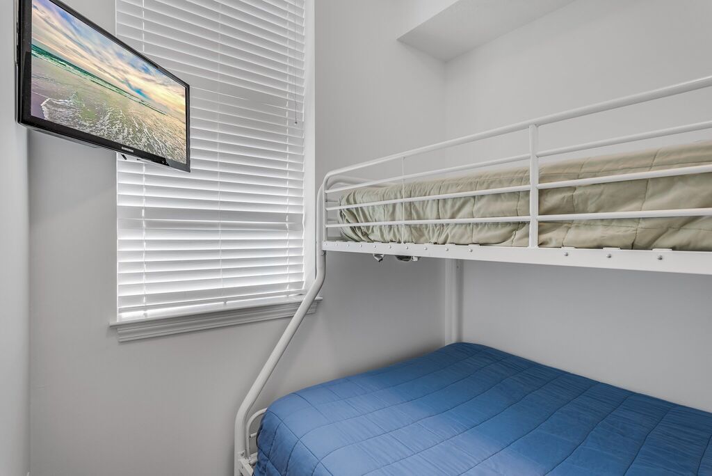 3 Condominium vacation rental located in Okaloosa Island 1