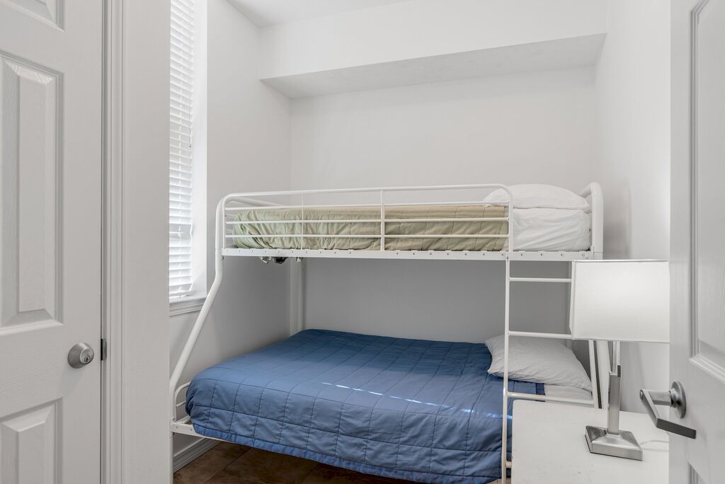 3 Condominium vacation rental located in Okaloosa Island 1