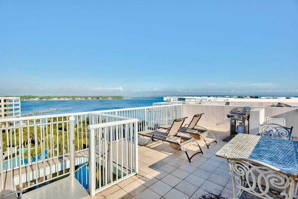 3 Condominium vacation rental located in Okaloosa Island 1