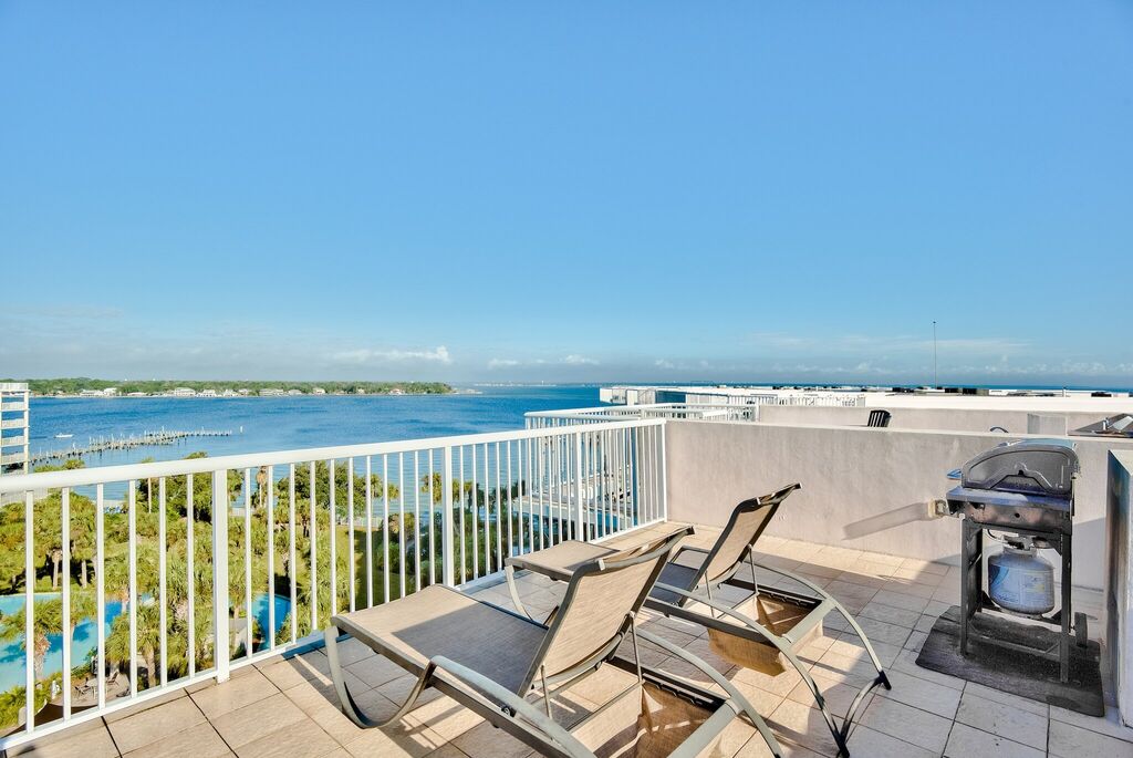 3 Condominium vacation rental located in Okaloosa Island 1
