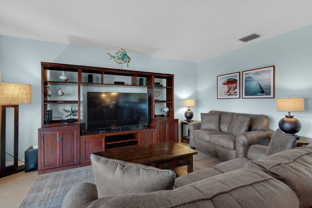 2 House vacation rental located in Destin 1