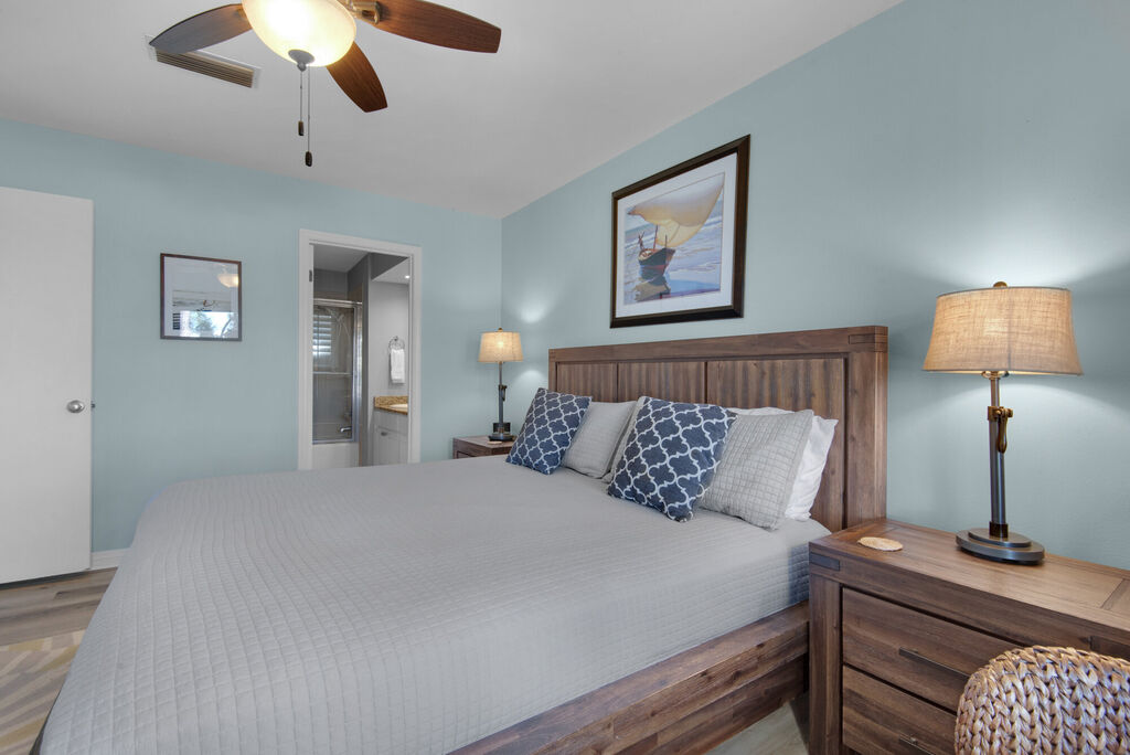 2 House vacation rental located in Destin 1