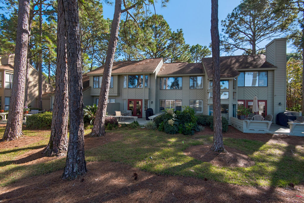 2 House vacation rental located in Destin 1