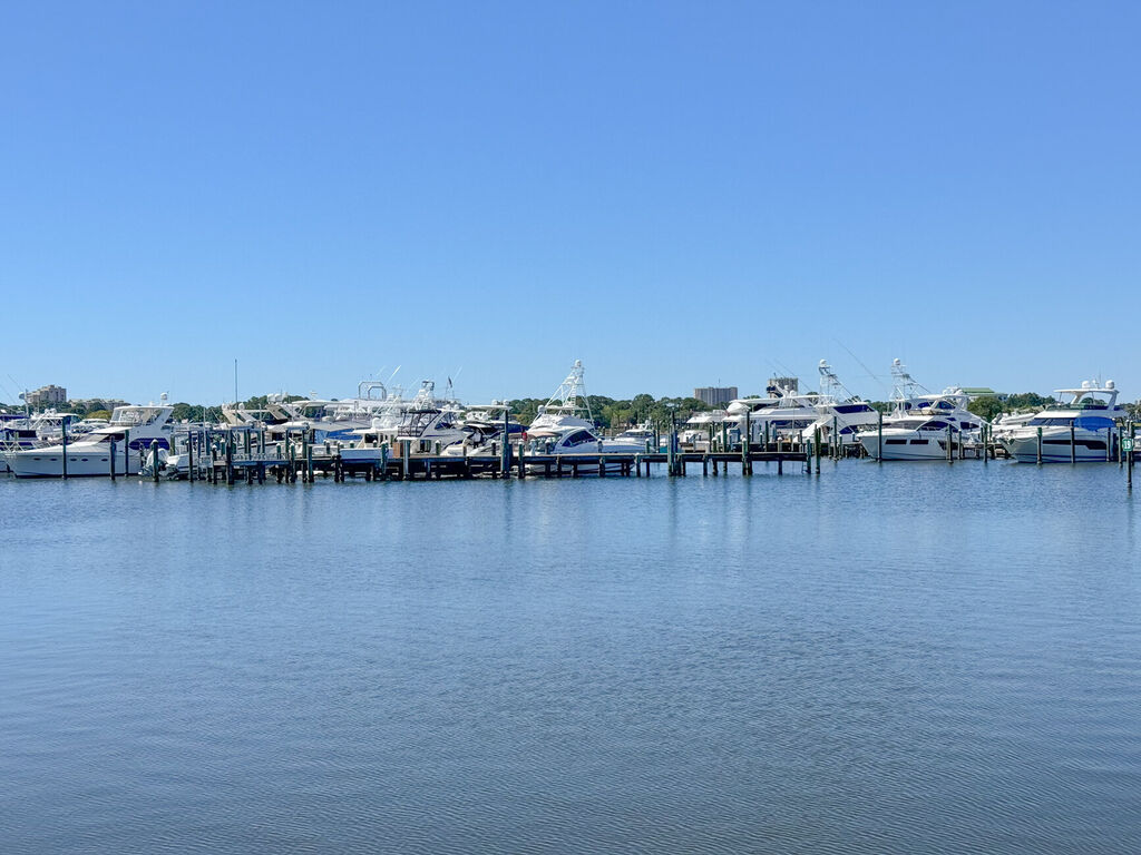 2 House vacation rental located in Destin 1