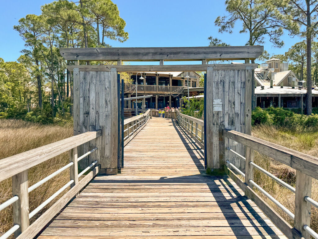 2 House vacation rental located in Destin 1