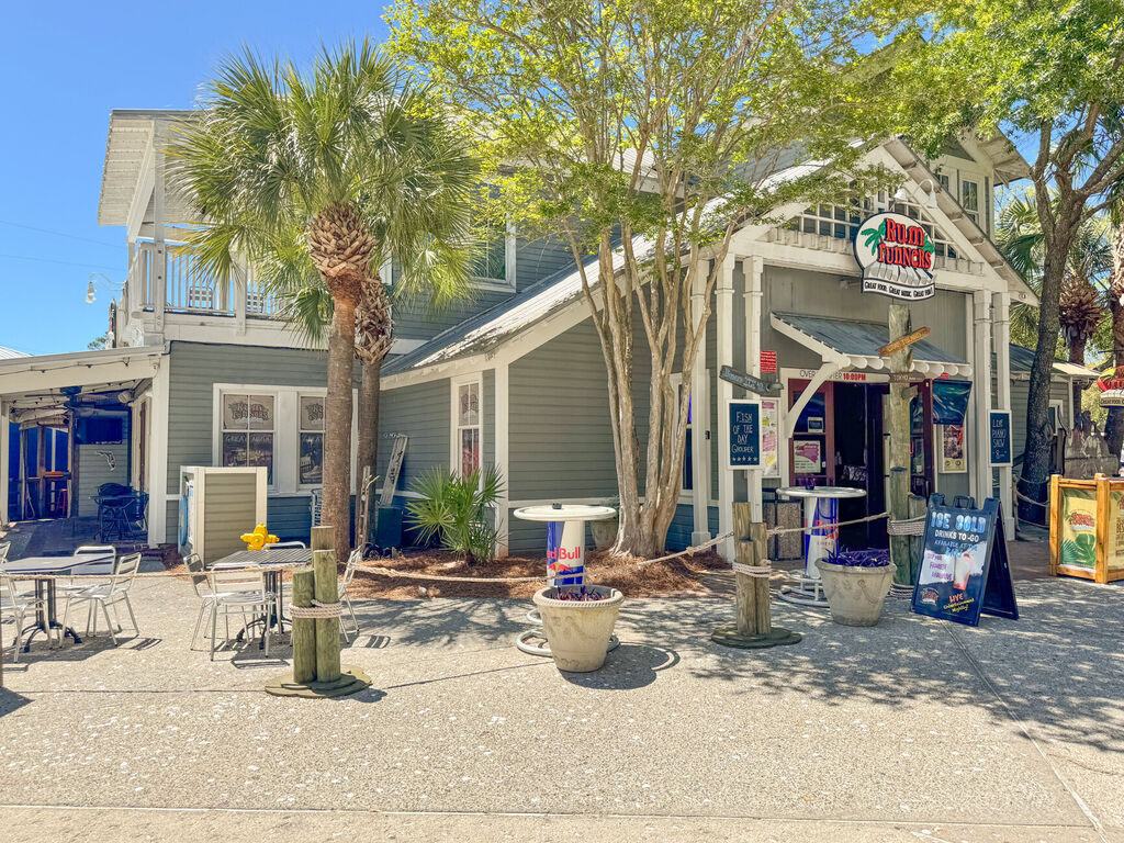2 House vacation rental located in Destin 1