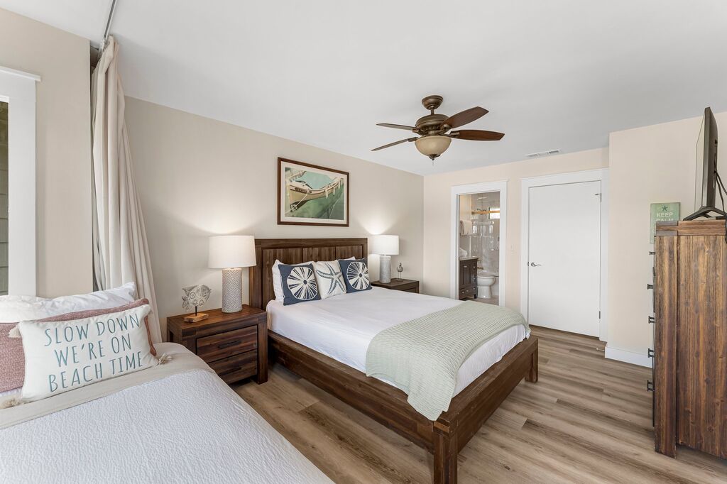 2 House vacation rental located in Destin 1