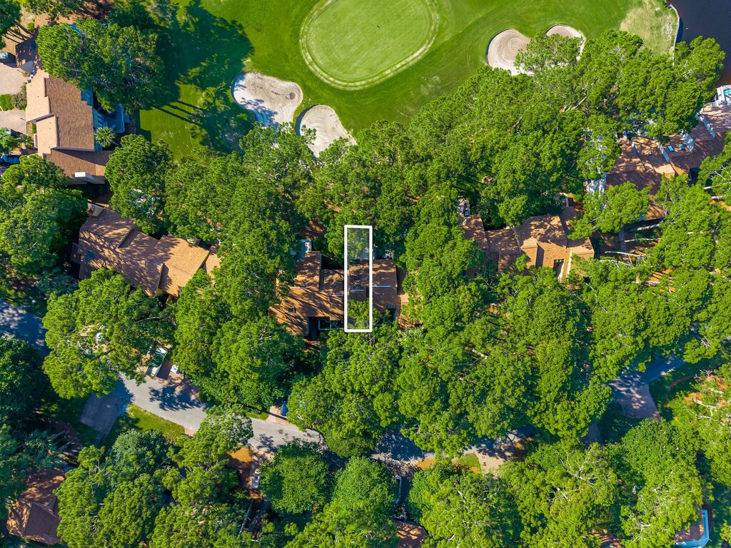 2 House vacation rental located in Destin 1