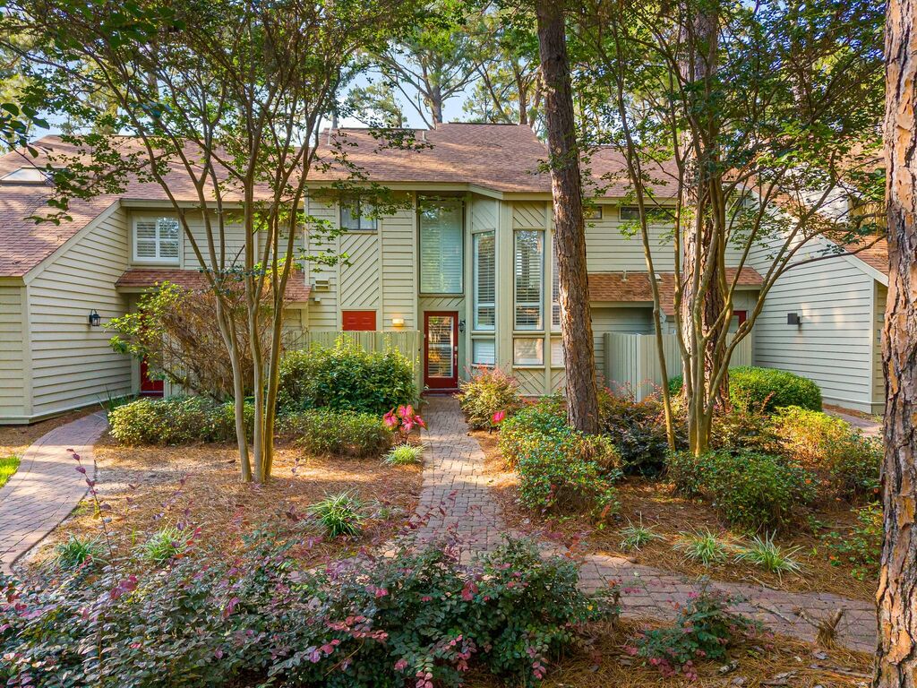 2 House vacation rental located in Destin 1