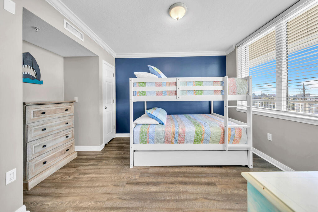 3 Condominium vacation rental located in Okaloosa Island 1