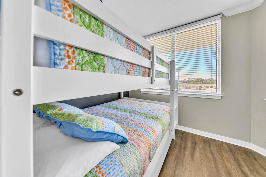 3 Condominium vacation rental located in Okaloosa Island 1