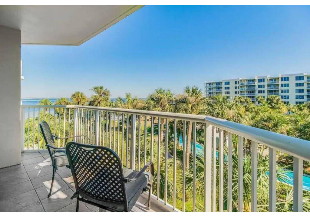 3 Condominium vacation rental located in Okaloosa Island 1