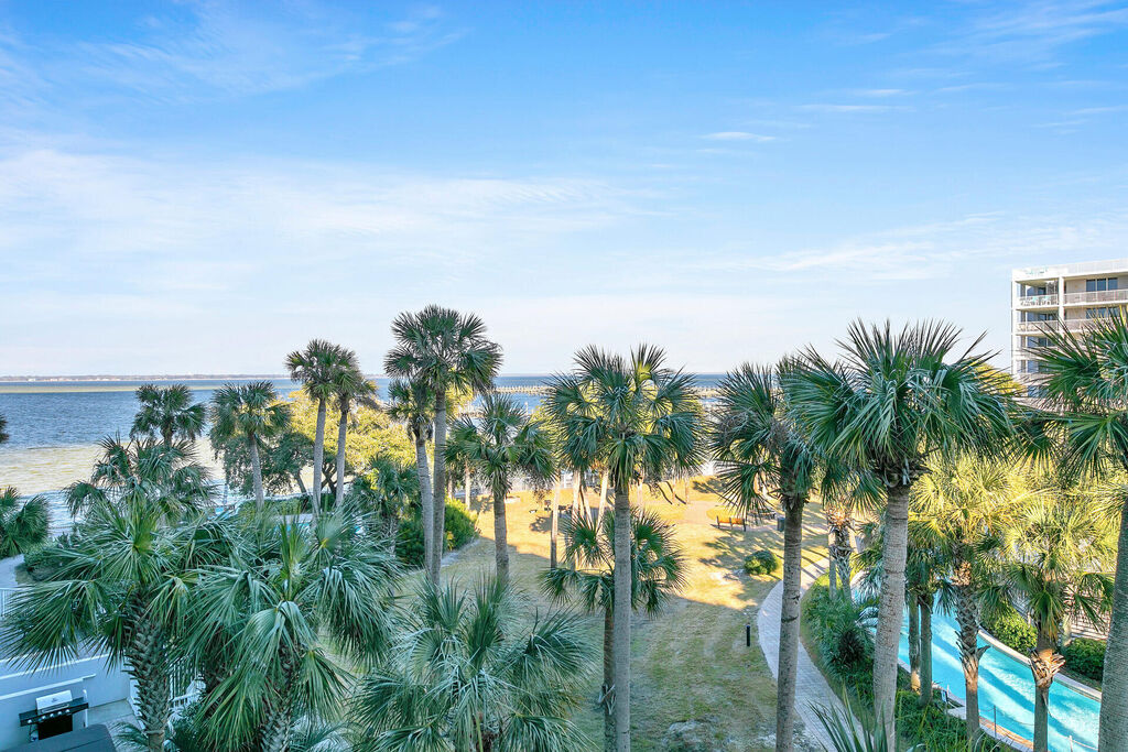 3 Condominium vacation rental located in Okaloosa Island 1
