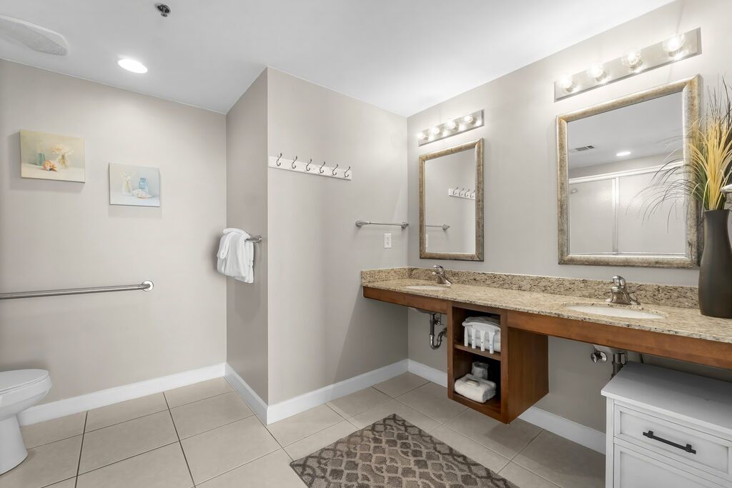 2 Condominium vacation rental located in Panama City Beach 1