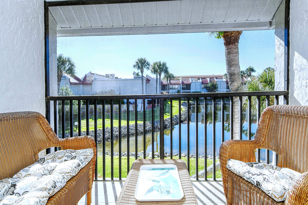 2 Condominium vacation rental located in Anna Maria Island 1