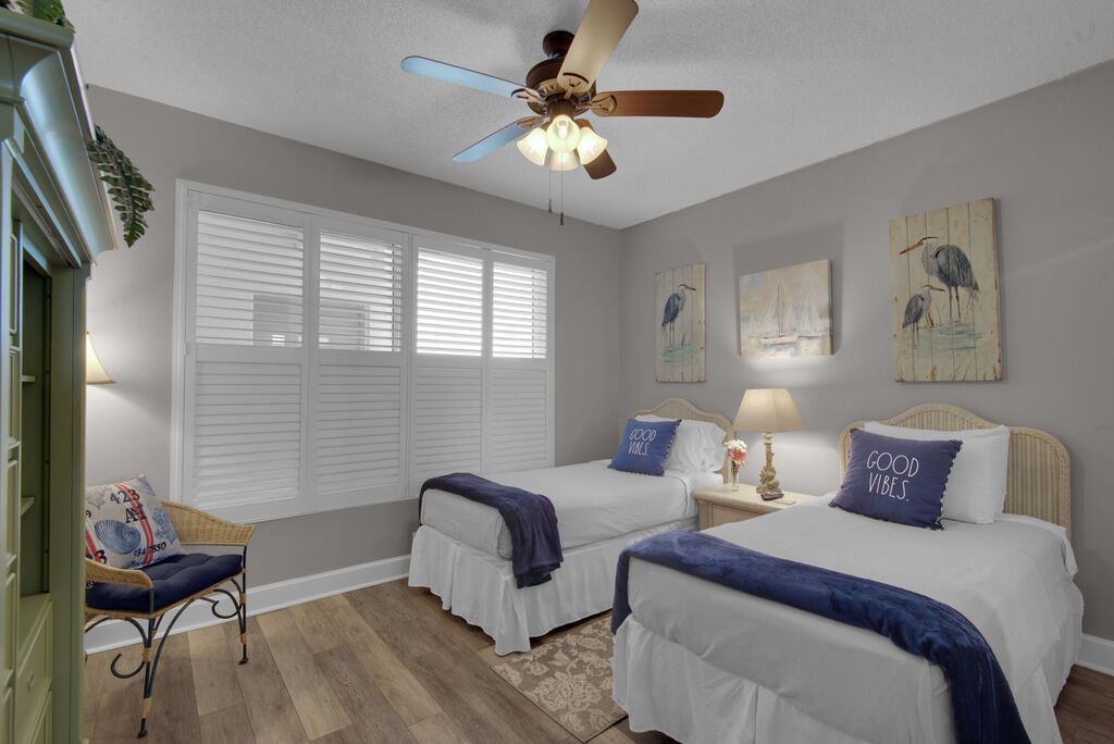 3 Condominium vacation rental located in Destin 1