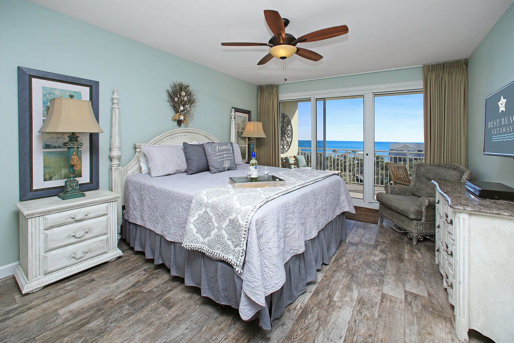 3 Condominium vacation rental located in Destin 1