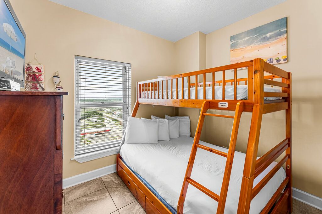 4 Condominium vacation rental located in Panama City Beach 1