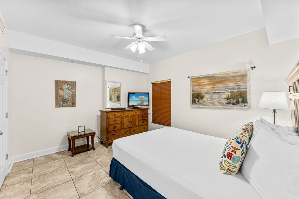 4 Condominium vacation rental located in Panama City Beach 1