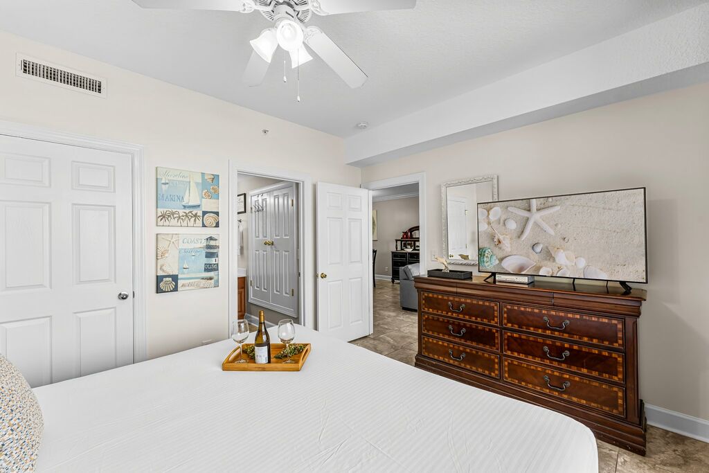 4 Condominium vacation rental located in Panama City Beach 1