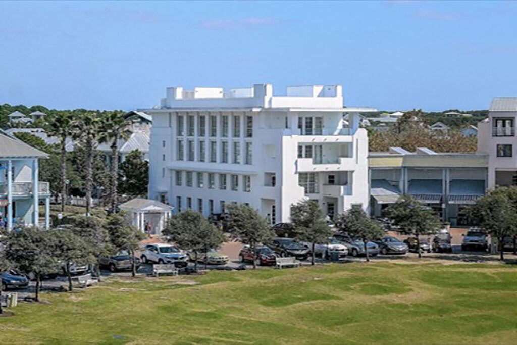1 House vacation rental located in 30A 1