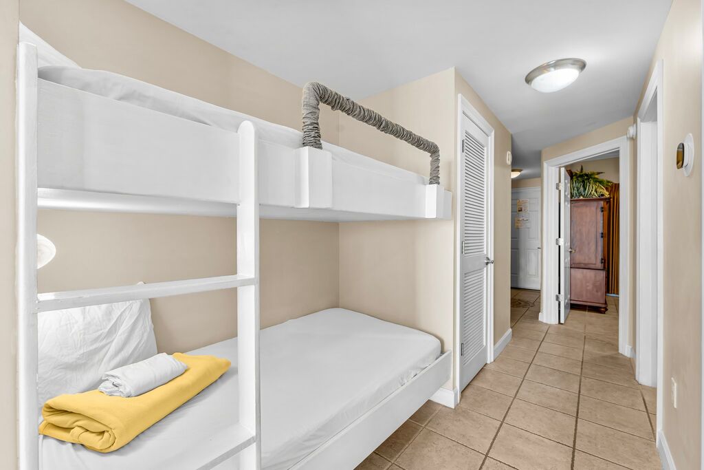 1 Condominium vacation rental located in Panama City Beach 1