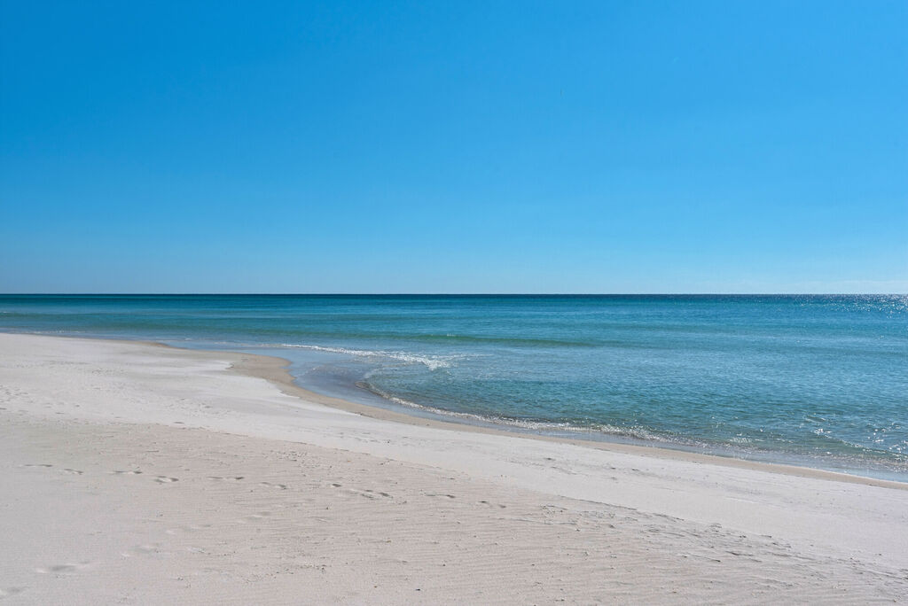 2 Condominium vacation rental located in Panama City Beach 1