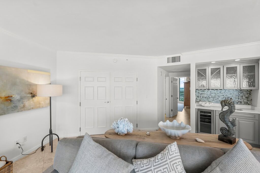3 Condominium vacation rental located in Destin 1