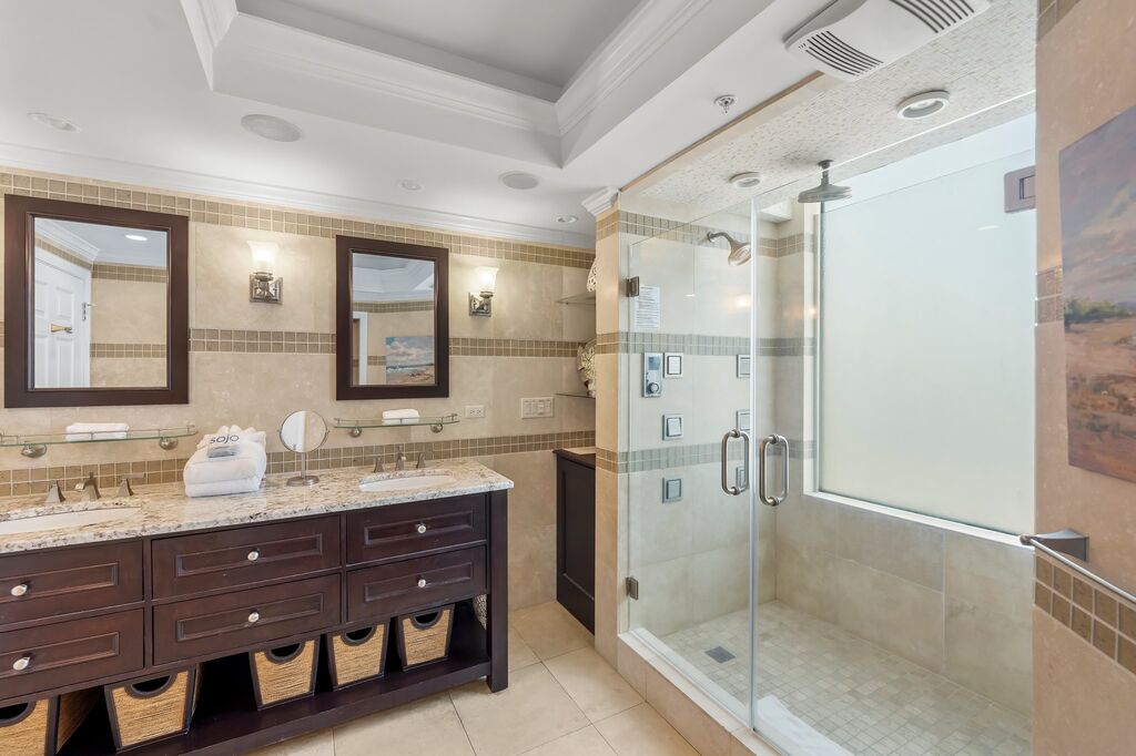 3 Condominium vacation rental located in Destin 1