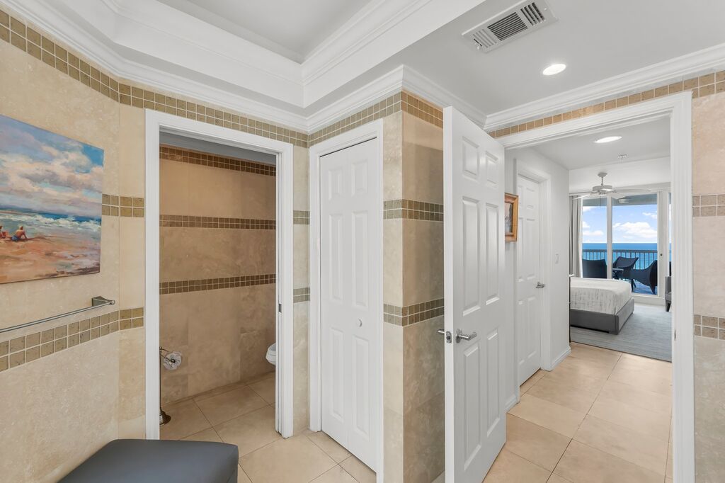 3 Condominium vacation rental located in Destin 1