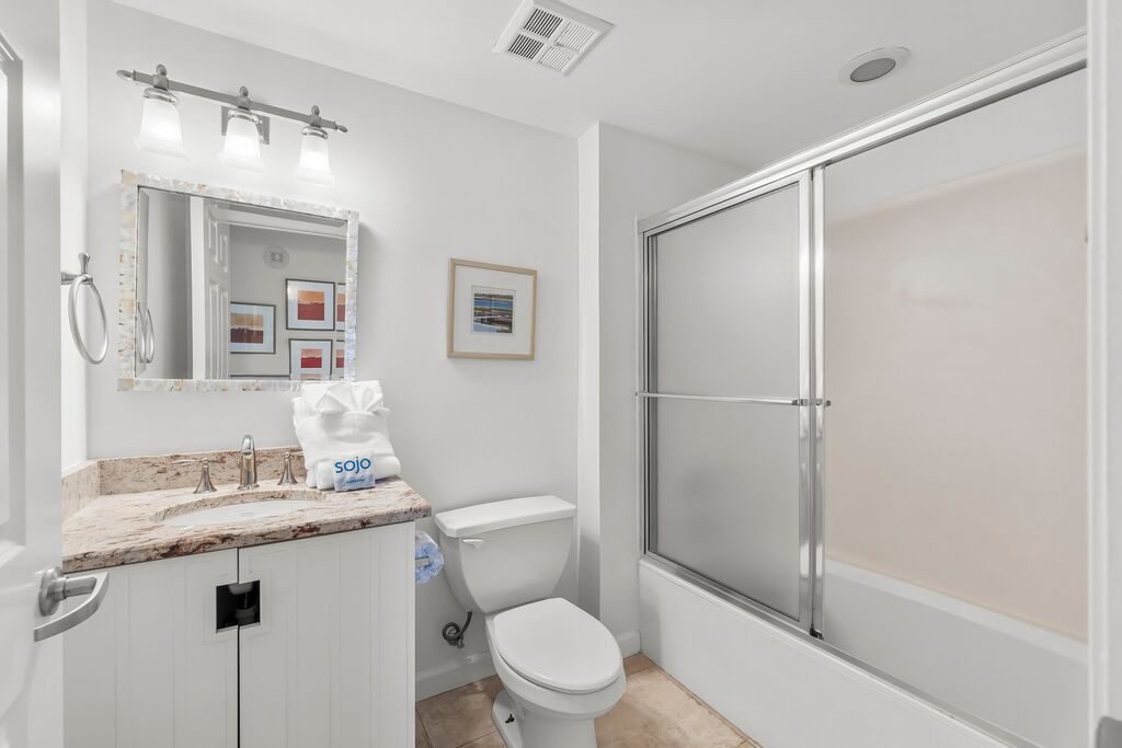 3 Condominium vacation rental located in Destin 1