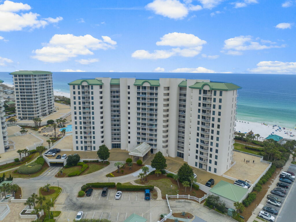 3 Condominium vacation rental located in Destin 1