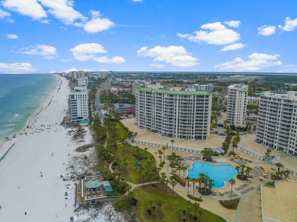 3 Condominium vacation rental located in Destin 1