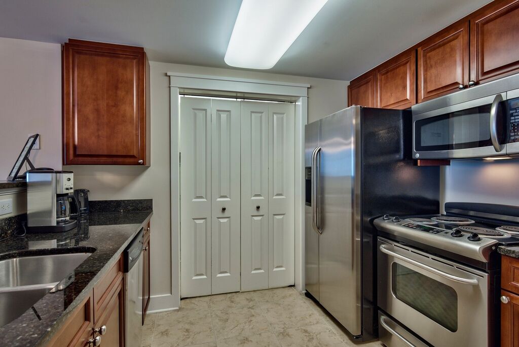 2 Condominium vacation rental located in Okaloosa Island 1