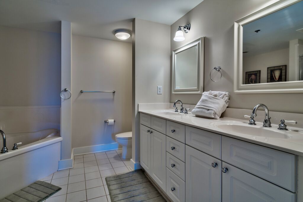 2 Condominium vacation rental located in Okaloosa Island 1