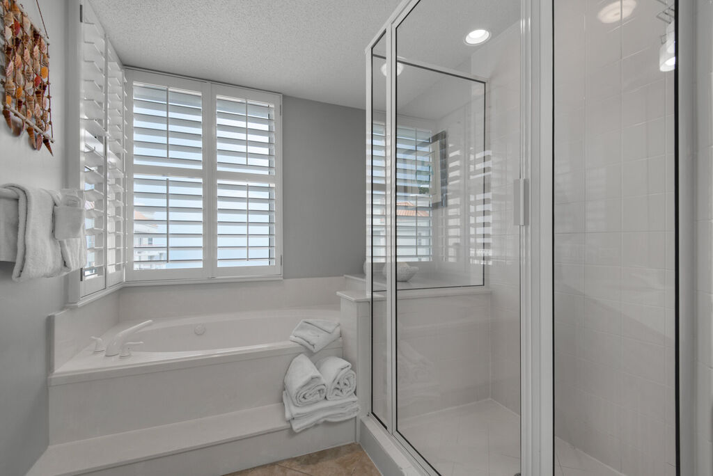 2 Condominium vacation rental located in Navarre 1