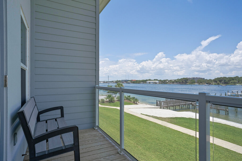4 House vacation rental located in Okaloosa Island 1