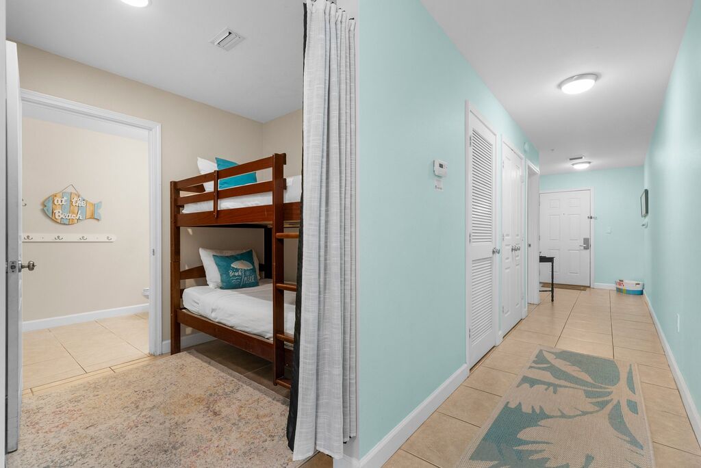 1 Condominium vacation rental located in Destin 1