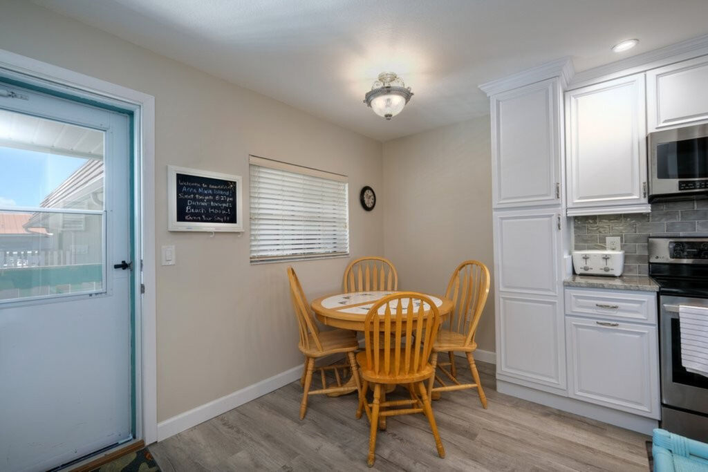 2 Condominium vacation rental located in Anna Maria Island 1