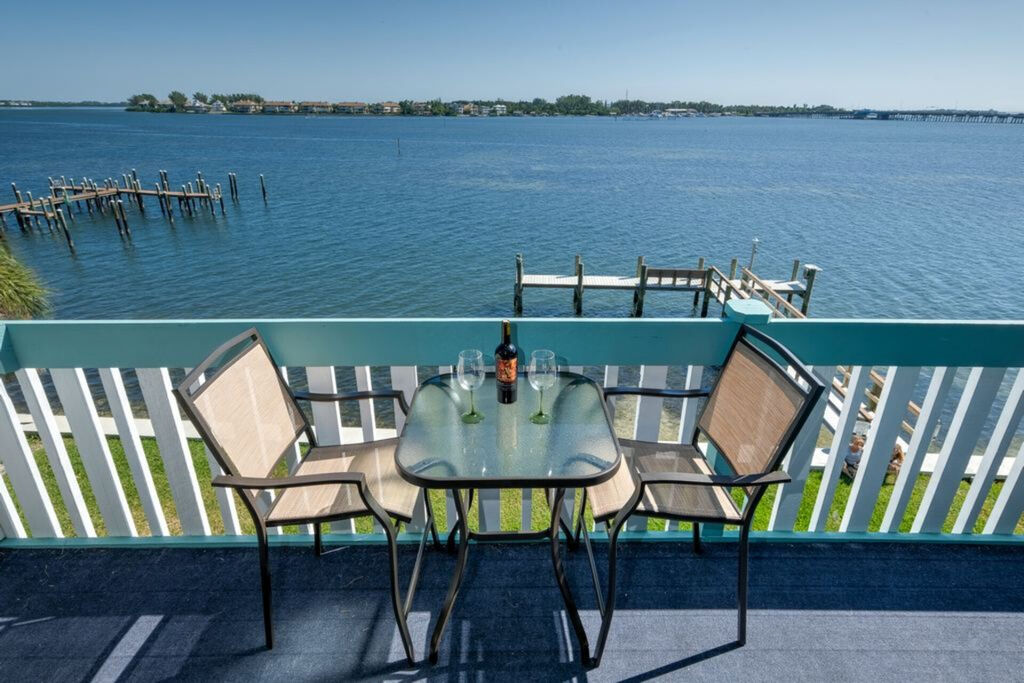 2 Condominium vacation rental located in Anna Maria Island 1