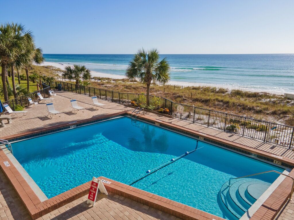 3 Condominium vacation rental located in Panama City Beach 1