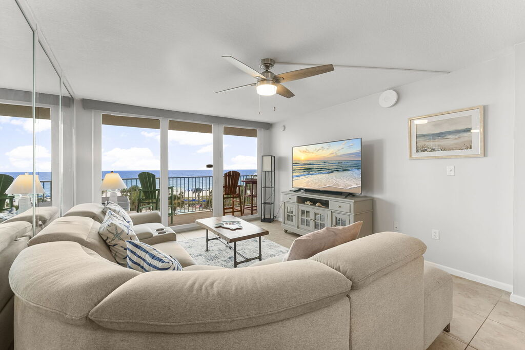 2 Condominium vacation rental located in Panama City Beach 1