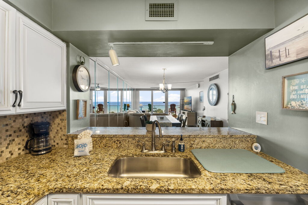 2 Condominium vacation rental located in Panama City Beach 1